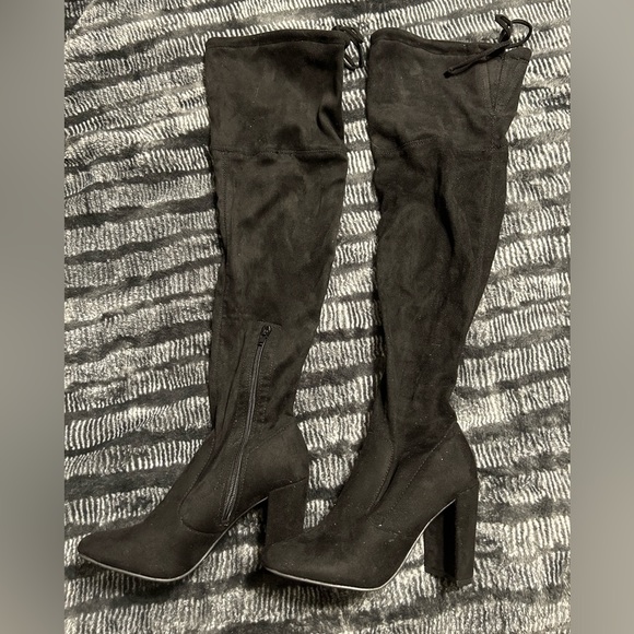 Black suede thigh high boots - Picture 1 of 2